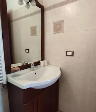 N'du Scarron Casa Nel Centro Storico Con Panorama Accettura