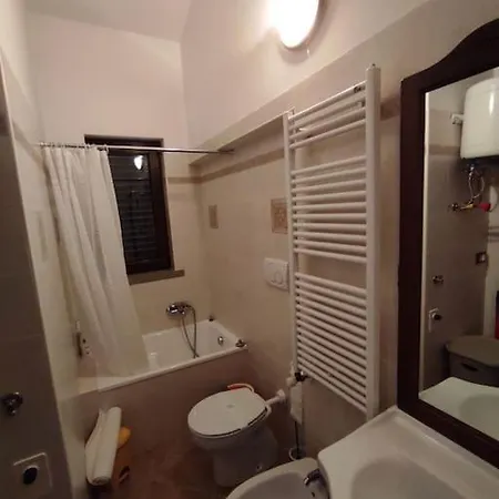 N'du Scarron Casa Nel Centro Storico Con Panorama בית נופש