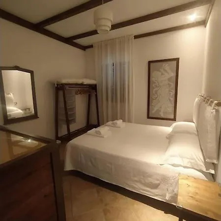 N'du Scarron Casa Nel Centro Storico Con Panorama *