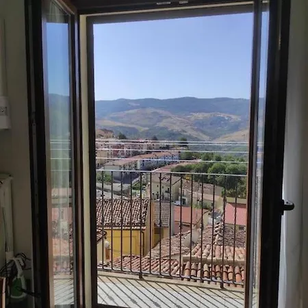 N'du Scarron Casa Nel Centro Storico Con Panorama בית נופש Accettura